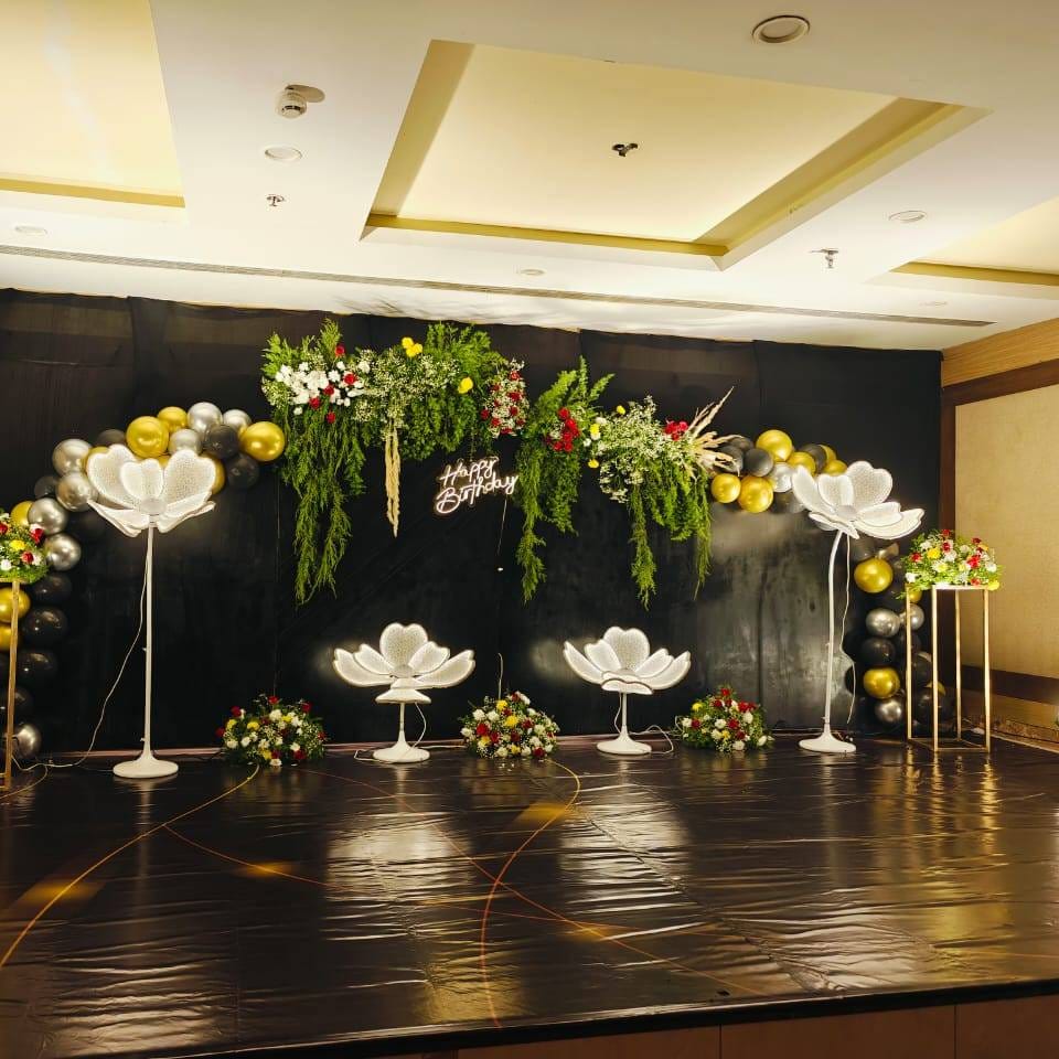 Sophisticated vibes for a very special birthday milestone. 🌟