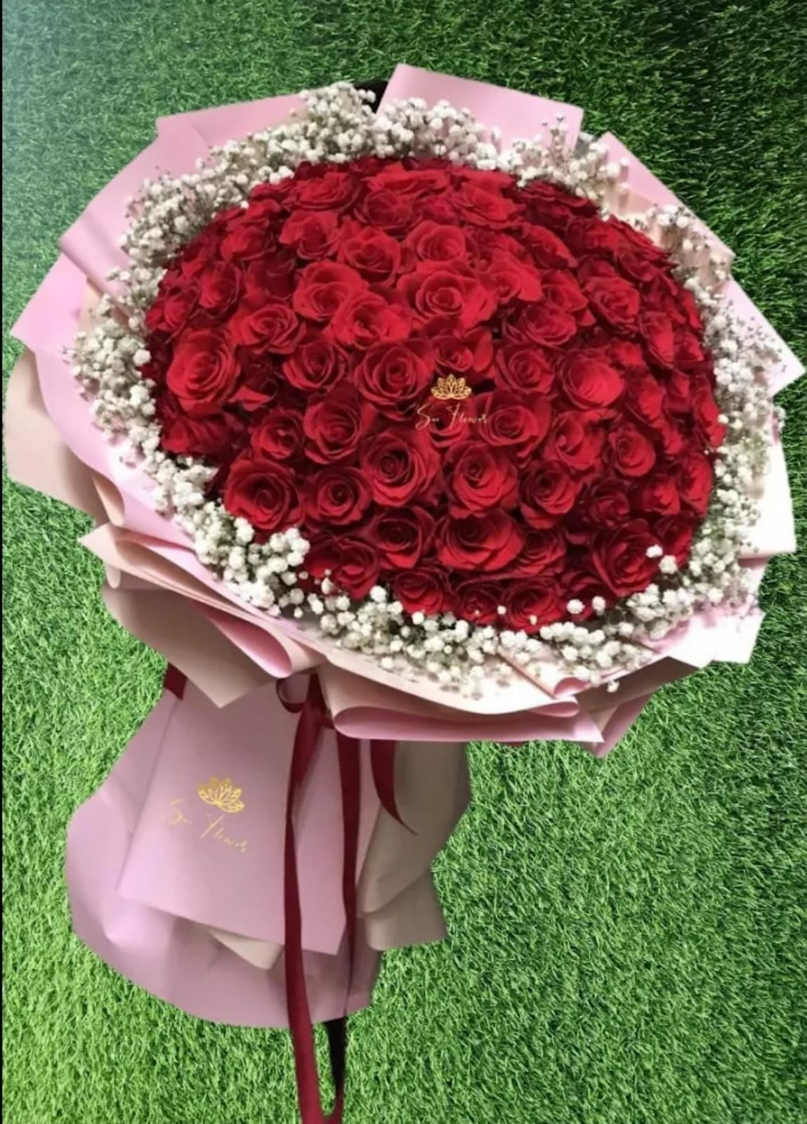 Luxury 100 Red Roses Bouquet with Baby’s