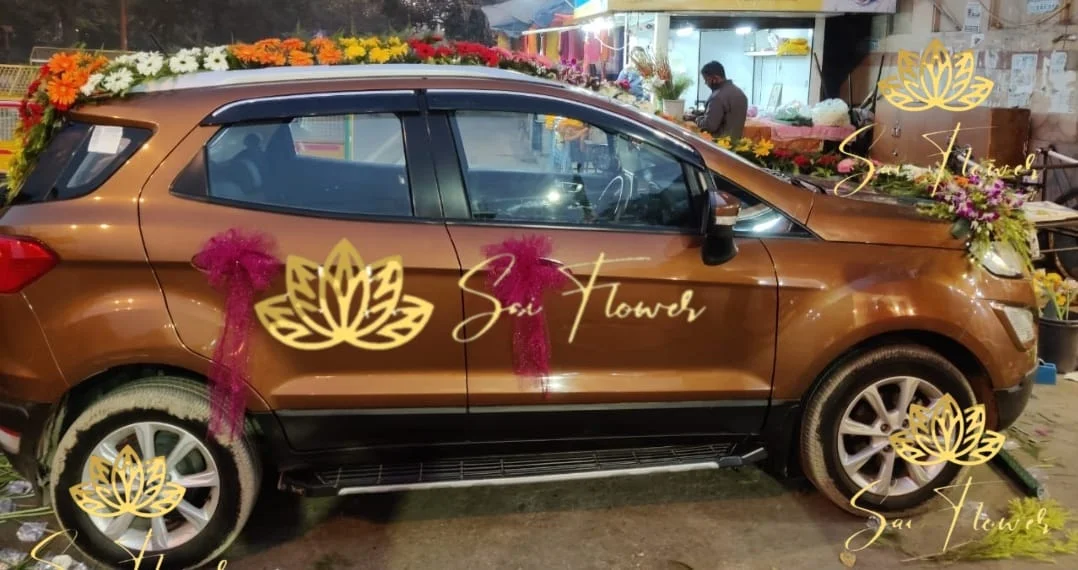 Exquisite Car Flower Decoration for Weddings and Occasions gallery