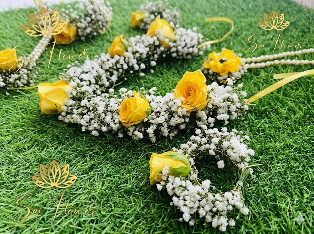 Red Rose & White Bloom Floral Jewellery Set with Bridal Kalire gallery