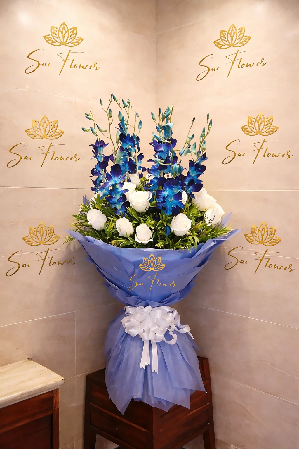 Luxury Blue Orchid & White Rose Bouquet – Premium Designer Flower Arrangement for Elegant Celebrations